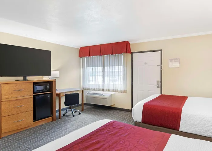 Best Western Plus Ontario Airport & Convention Center
