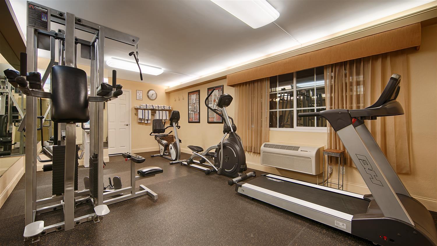 Western Airport & Convention Center 3* Ontario