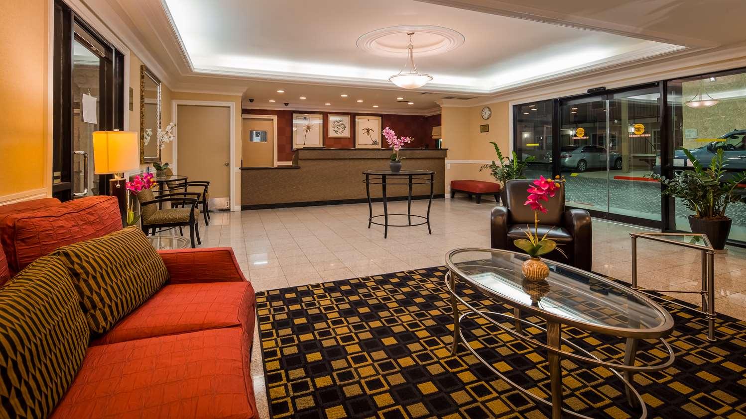 Western Airport & Convention Center 3* Ontario